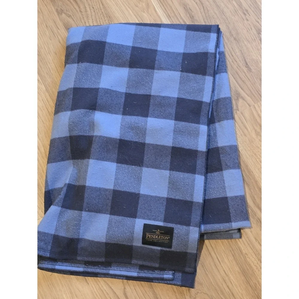 Pendleton Blue & Navy Buffalo Plaid Throw Blanket 52